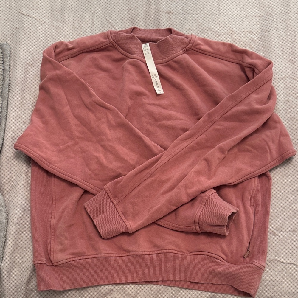 Lululemon salmon pink crewneck size 6